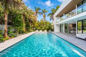 Luxury 6-Bedroom Villa stunning 3-story estate